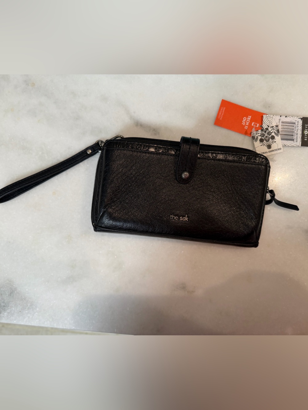 The Sak Black Leather Wristlet Wallet with Removable Strap